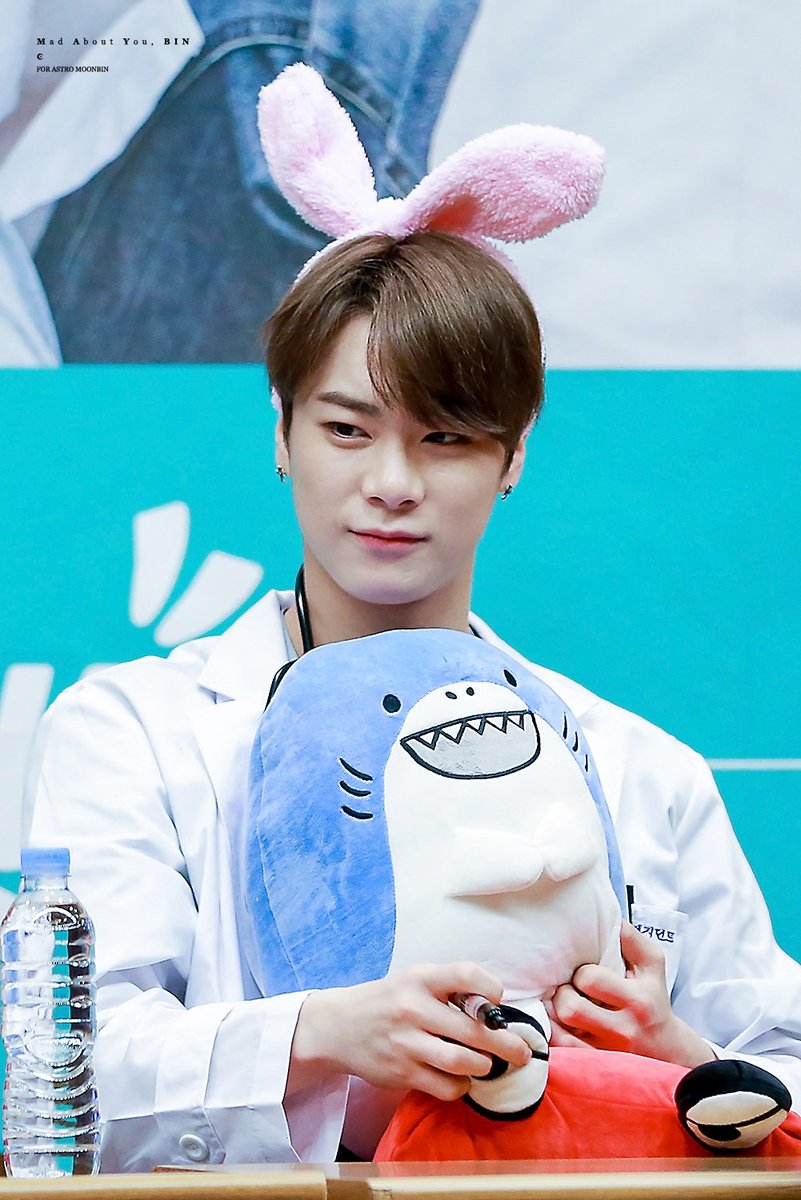 maybin0126's tweet photo. 171119 

사랑둥이

#아스트로 #ASTRO #アストロ @offclASTRO
#문빈 #MOONBIN #ムンビン #빈이 https://t.co/TIE5KasQPO