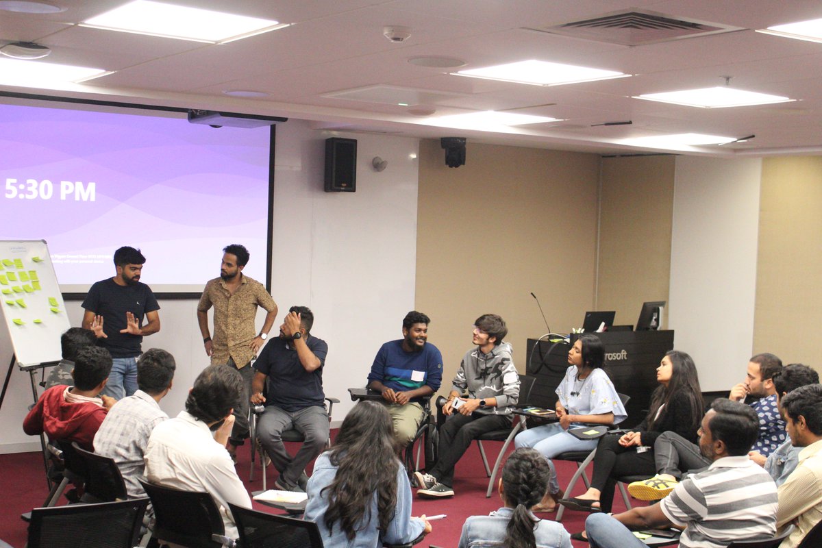 cfkindia's tweet photo. 2019 is about to end and we thought to end it on a great note.
Last Saturday, we have successfully soft-launched 𝑫𝒆𝒔𝒊𝒈𝒏 𝑭𝒐𝒍𝒌𝒔. 
The agenda was 'Design Thinking in Real-world' and we were surprised to see an amazing response from every attendee.
#DesignFolks #UnMeetup https://t.co/sXDHptbfFF
