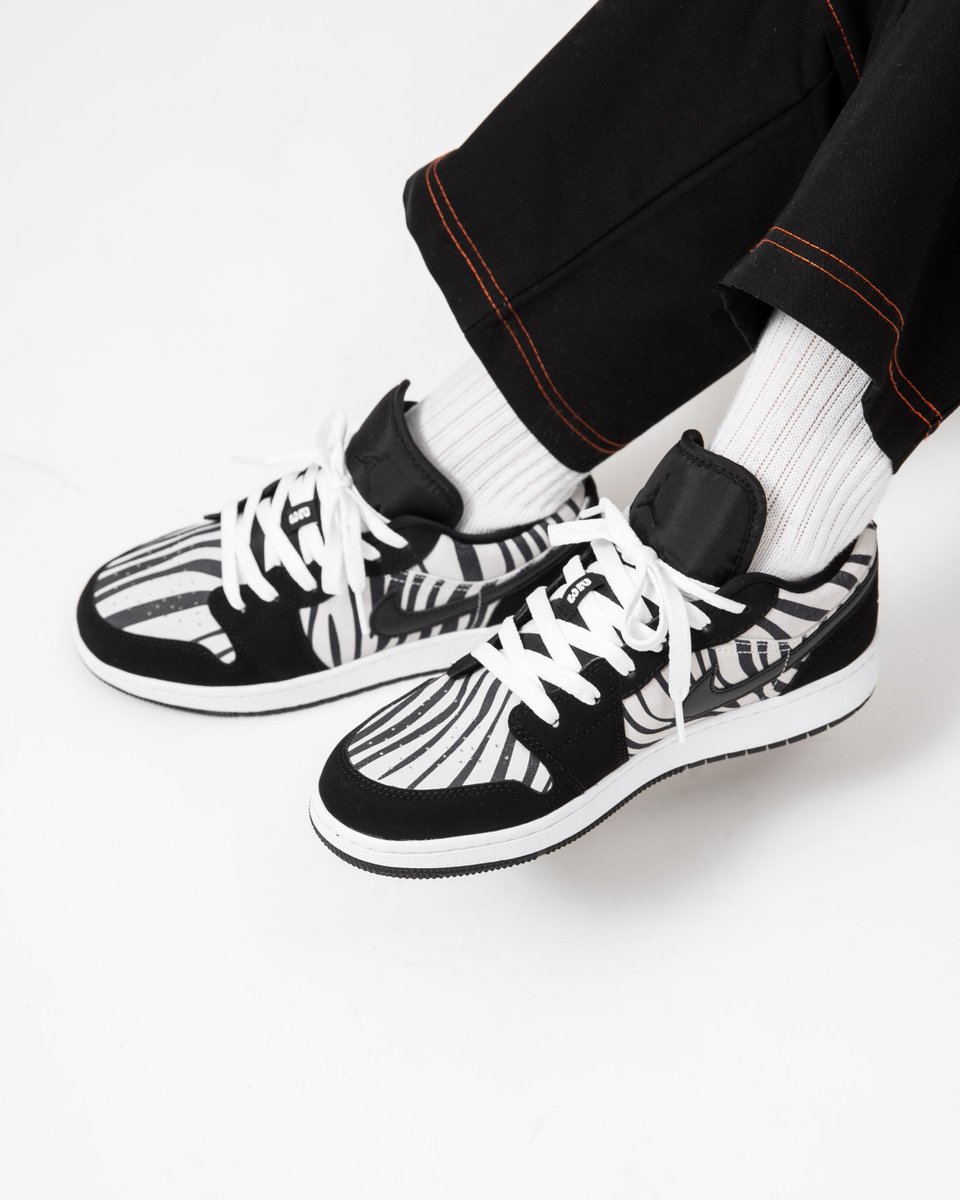 air jordan 1 low zebra