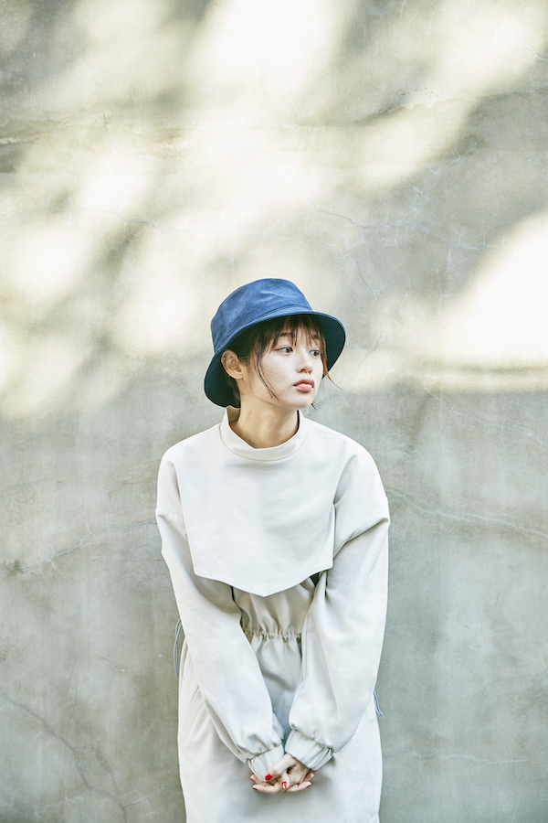 藤原さくら Staff 藤原さくらとca4laがコラボレーションし製作したバケットハットを年1月11日 土 に発売します Ca4la直営店全店とca4la公式オンラインストア 藤原さくらのグッズを取り扱うオンラインショップ アスマート で同時発売です 藤原さくら Staff 藤原さくらとca4laがコラボレーションし製作したバケットハットを年1月11日 土 に発売します Ca4la直営店全店とca4la公式オンラインストア 藤原さくらのグッズを取り扱うオンラインショップ アスマート で同時発売です