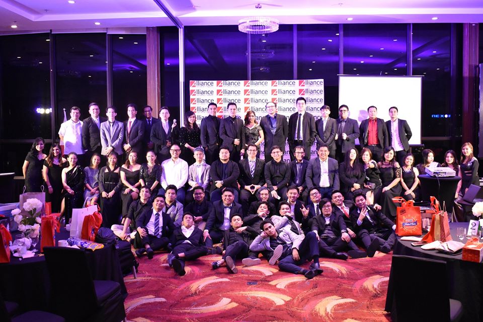 AllianceSW's tweet photo. What a lovely night for our Manila Team!

Glammed up in black and silver attires, the Manila Team graced the night as they celebrate Thanksgiving with elegance. It was not just a mere celebration, but an avenue to show what they've got during each BU's presentation.

(1/2) https://t.co/TBKrXECXQr