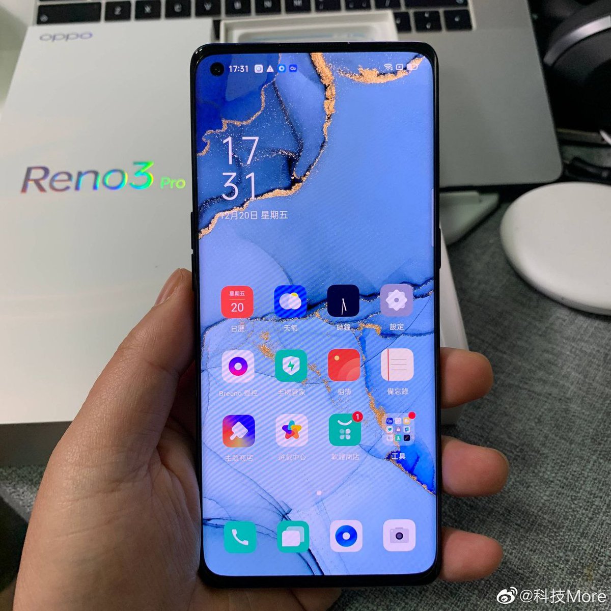 mflinfotech's tweet photo. Check out the latest leaks of Oppo Reno 3 and 3 Pro 5G: https://t.co/fLvyRIAXxM
Image Credits: LeakerBaba
#reno35g #oppo #opporeno3 #opporenoimages #opporeno3proimages #mfl #OPPOReno3Pro #OppoReno3 #renoseries #5g #sd765 #leaks #technews #mobile https://t.co/XdtMGvOQ1J