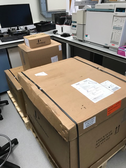 GPScienceUnit's tweet photo. The new infrared microscope system, which will increase further our capabilities for collaborative work with leading #microplastics research groups, ready for installation in January #environmentalforensics https://t.co/2142eWanCq