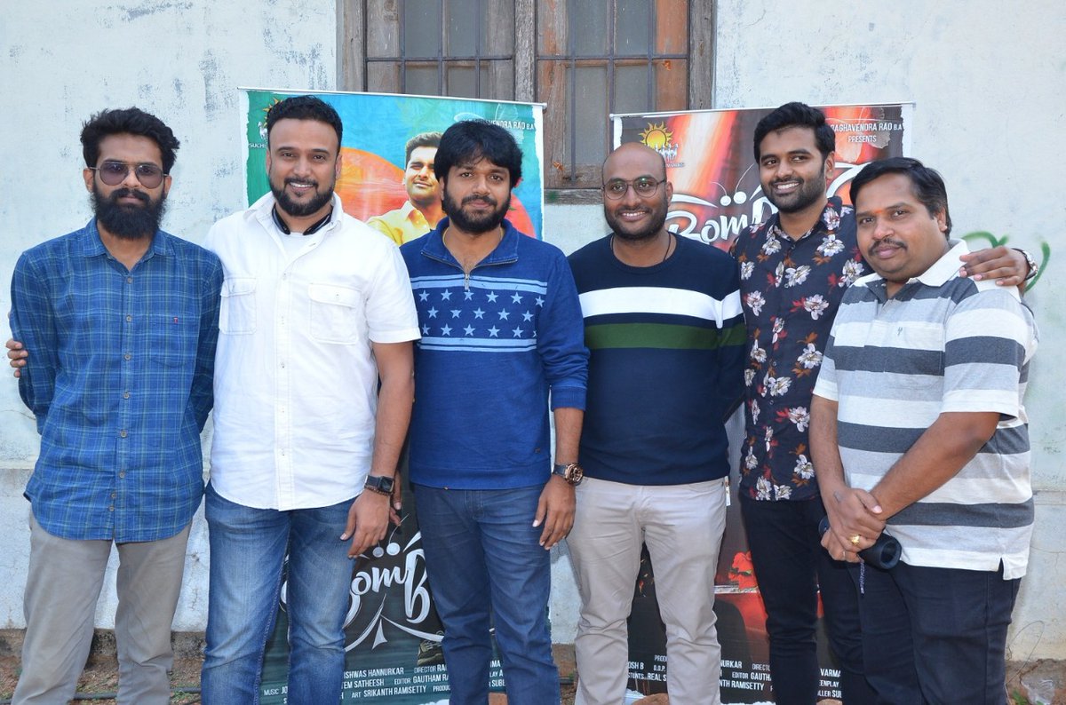 baraju_SuperHit's tweet image. Successful Director @AnilRavipudi launched  #Chuppanathi lyric video song from #Bombhaat

youtu.be/TEAd4p7NDSQ

#SaiSushanth @iChandiniC @Ragavendraraoba @ramjowrites @SimranCOfficial #RaghavendraVarma @Josyabhatla @SharanyaSrini3 #Vishwas @SuchetaDream
 @LahariMusic