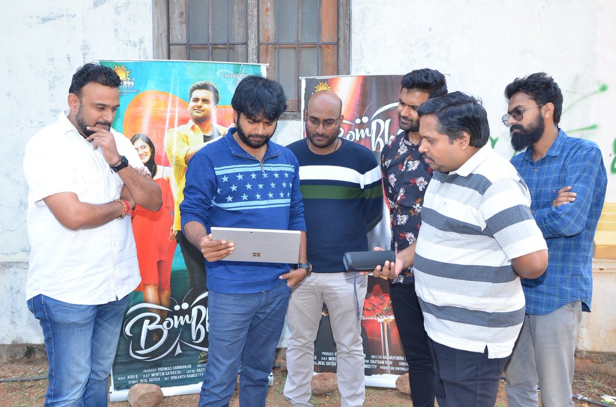 AsianCinemas_'s tweet image. Successful Director @AnilRavipudi launched  #Chuppanathi lyric video song from #Bombhaat

youtu.be/TEAd4p7NDSQ

#SaiSushanth @iChandiniC @Ragavendraraoba @ramjowrites @SimranCOfficial #RaghavendraVarma @Josyabhatla @SharanyaSrini3 #Vishwas @SuchetaDream
 @LahariMusic
