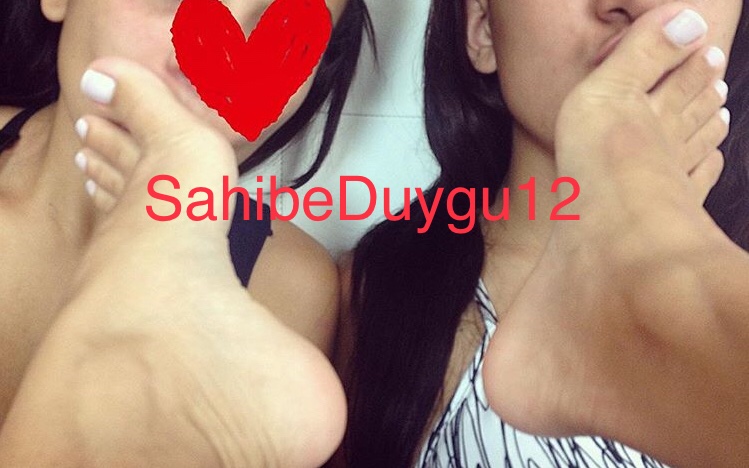 SahibeDuygu12's tweet photo. #Sahibe #köle #turksahibe #bdsm   #footfetish #footworship #deepfeet #slave #footslave #mistress #femdom #domination #prodomme   #finansalköle #ayakfetiş #misstress #footslave #istanbulsahibe #konyasahibe  #dişiköle
Aşşağılık köpeklerimden iyi geceler öpücüğü.
Uzun bi ara yoktum https://t.co/S7BHYzGKwq