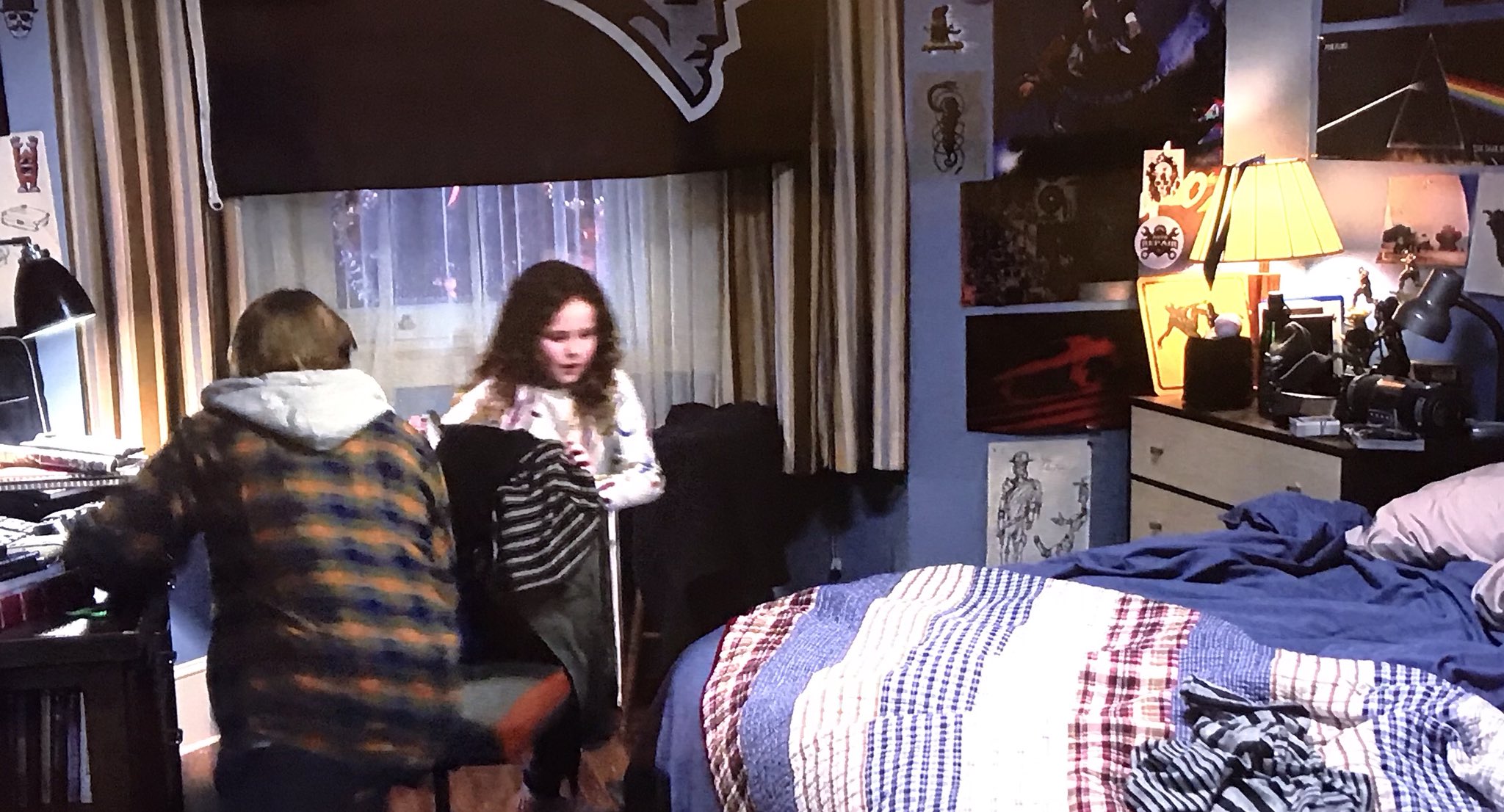 Band Posters In Movie Bedrooms on Twitter "THE CHRISTMAS CHRONICLES