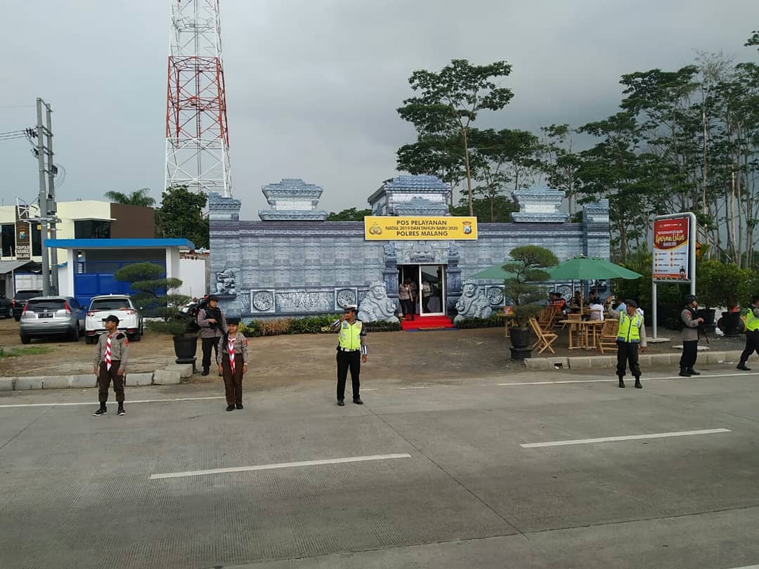 Selamat merayakan Hari Natal dan Tahun Baru 2020.

Jika Lelah dan ingin beristirahat, Silakan singgah d Pos Pelayanan Kami .

Ingat Keluarga Menanti di Rumah 😊

Salam Satu Jiwa Arema 🙌🙌