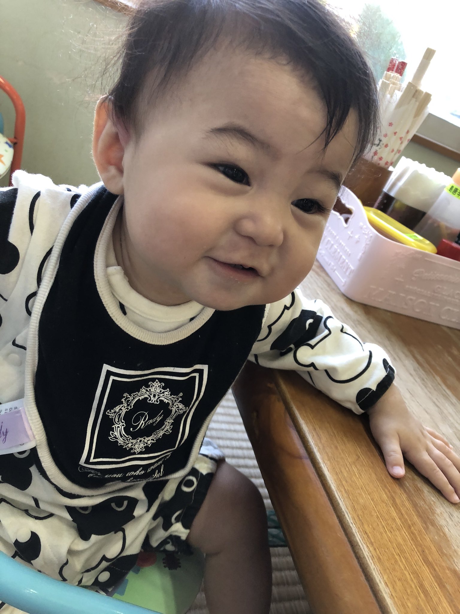 椅子の座り方 Twitter Search Twitter