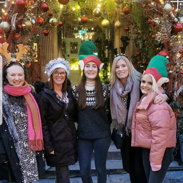 kuoni_edinburgh's tweet photo. Wishing you all a very Merry Christmas from Team Edinburgh! As thoughts turn to the New Year, we're here to help plan your 2020 getaway ... our amazing #kuonisale launches today so get browsing those offers and let's make next year one to remember! #travelworthtalkingabout https://t.co/8gHij8rMJu