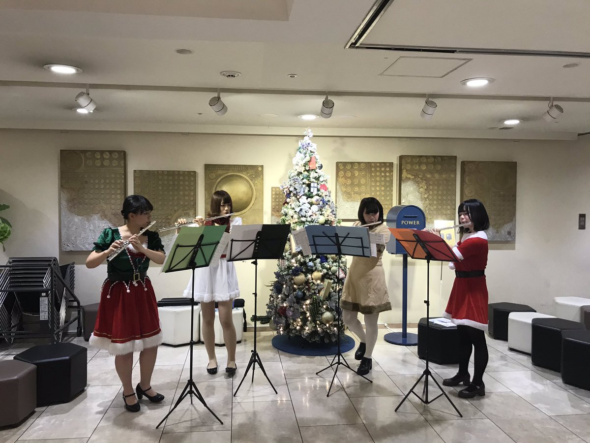 OtokotoSc's tweet photo. ルミネ×オトコト 企画
クリスマスコンサート3日目
今日はフルートカルテット『ステラカデンテ』によるコンサート♪
クリスマスらしい華やかなサウンドです！19時よりお待ちしております！
#ルミネ荻窪
#オトコト
#クリスマスコンサート https://t.co/4zghaeb0ak