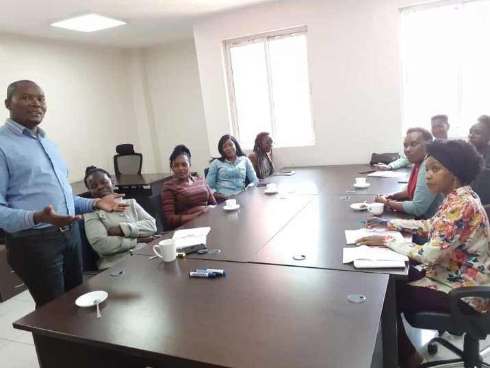 GroupDti's tweet photo. Have you ever been asked to give an impromptu speech?

Sometimes, when you have not prepared it in advance, it can be really an embarrasing moment, right?

Did you know you could avoid presenation embrassments by gaining Public Speaking Skills through DTI 6 Sessions Program? https://t.co/dmeh3fH2FZ