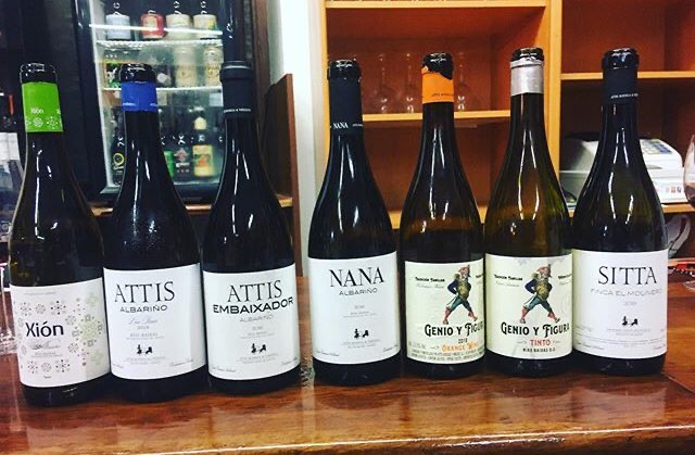 <a href="/CDecantado/">Colectivo Decantado</a> <a href="/EsquireEs/">Esquire España</a> <a href="/BodegaVidAs/">Bodega Vidas</a> <a href="/ATTISbyv/">ATTIS bodega y viñedos</a> <a href="/luisperezwinery/">Bodegas Luis Pérez</a> Los de <a href="/ATTISbyv/">ATTIS bodega y viñedos</a> cojonudos 😜🍷