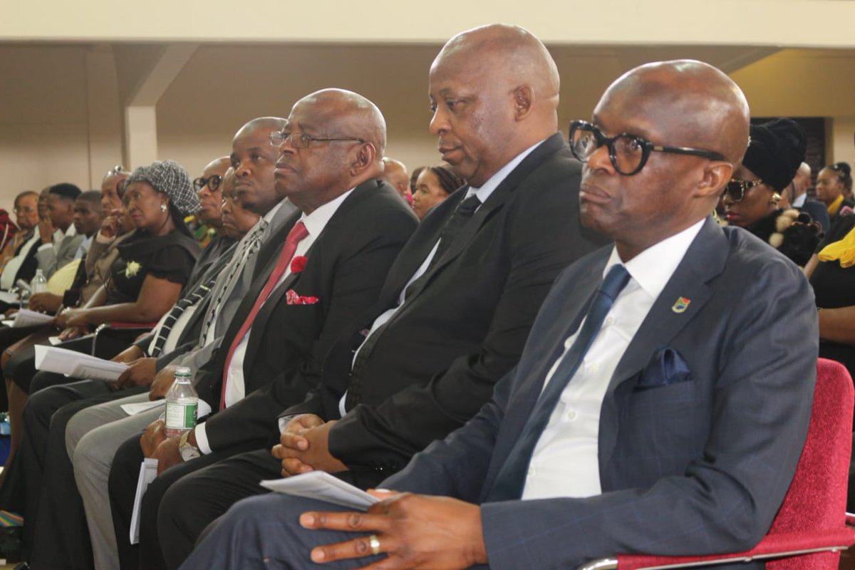 SANDF_ZA's tweet photo. The late Chief of the SA Army, Lieutenant General Thabiso Mokhosi funeral, 21 December 2019.
Photographs provided by Captain Marumo Machete, Defence Corporate Communication
#sandf
#sandf_19
#SAArmy_19 https://t.co/hTofewvqrE