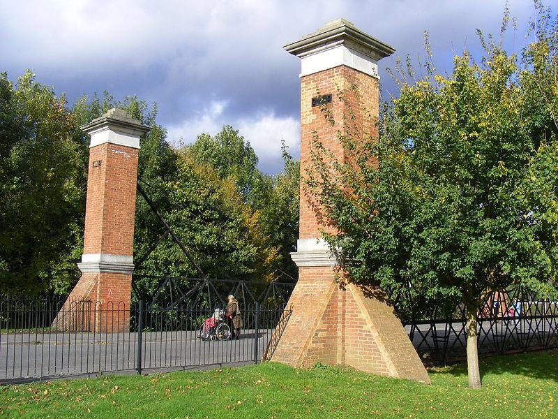 EastMoleseyCC's tweet photo. #MoleStat ever wondered what the two massive brick entry gates into our ground are? These are the remains of the famous Hurst Park Racecourse (as mentioned in the Peaky Blinders) #Moles https://t.co/6A1xvHwgdy