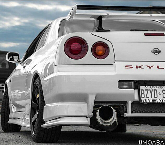 GT-R画像bot tweet media