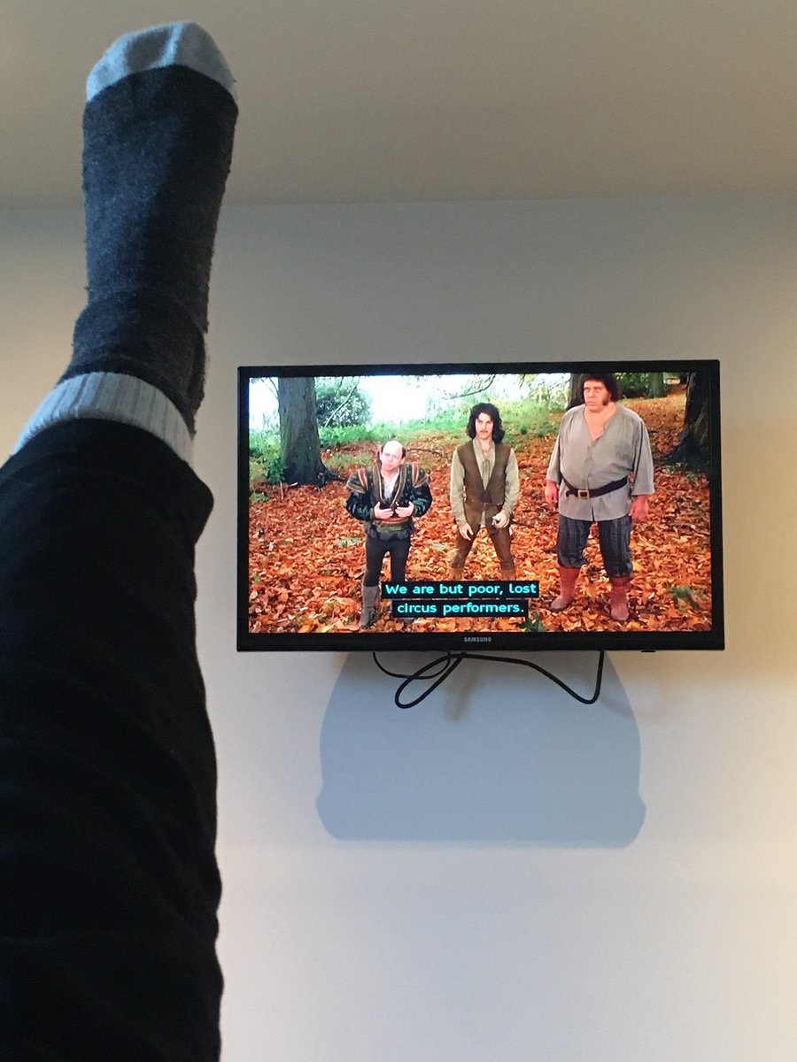 _Cloudius_'s tweet photo. AND THE PRINCESS BRIDE IS ON TV, WHAT A GLORIOUS MORNING https://t.co/dn8mmzZ2ds