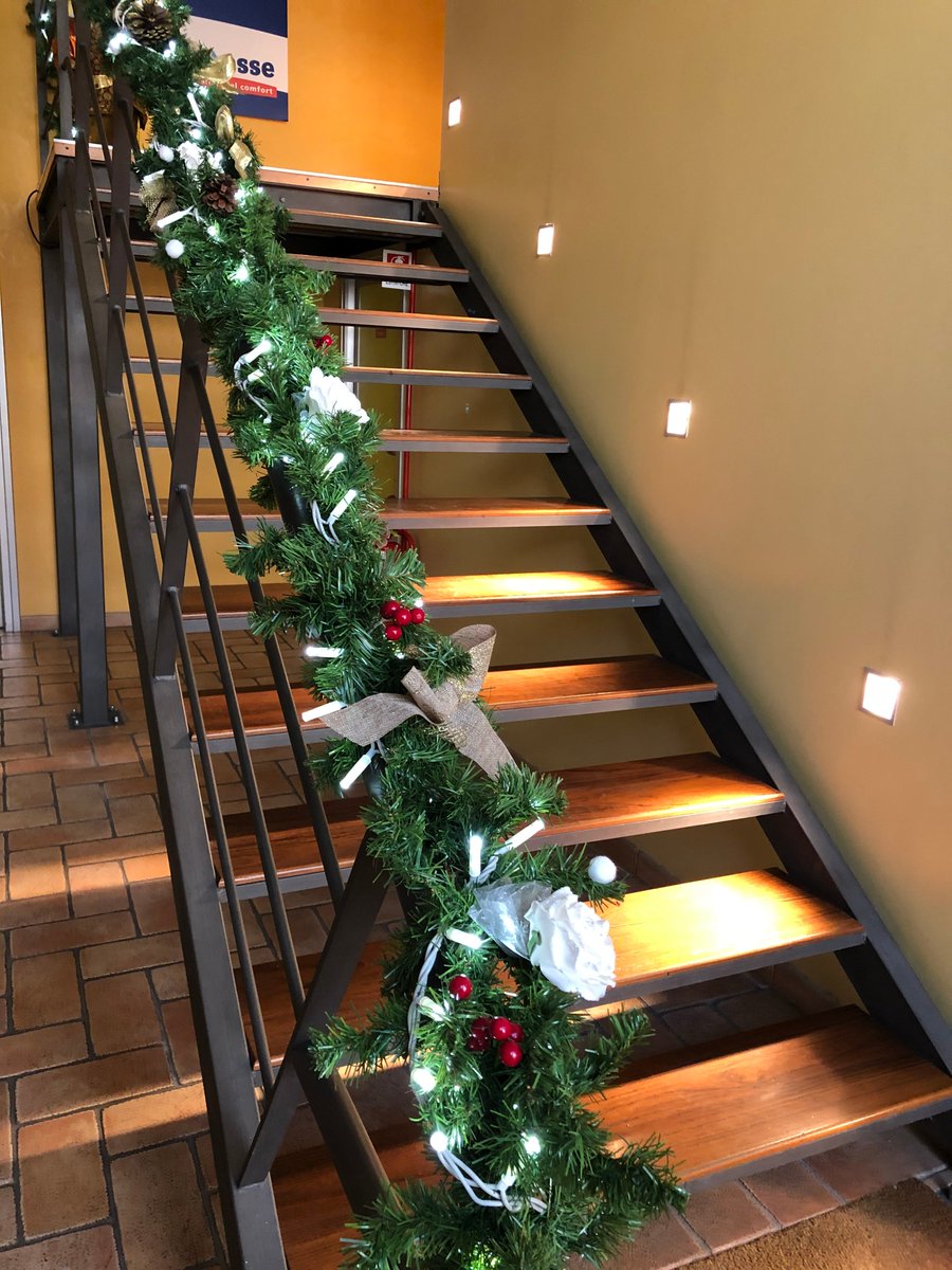 Vuesseimpianti's tweet photo. Buon Natale per ogni Vostro sogno che vorrete realizzare... per ogni vostro momento speciale, per ogni realizzazione professionale!

AUGURI DI BUON NATALE DALLO STAFF BIOEDIL VUESSE
★ AUGURI  ☆　♥ ☆　♥ ☆ ♥　AUGURI　♥ ☆ ♥　AUGURI　☆  　♥ ☆　　♥ 　AUGURI　♥　AUGURI https://t.co/Hs6eL9zmzl