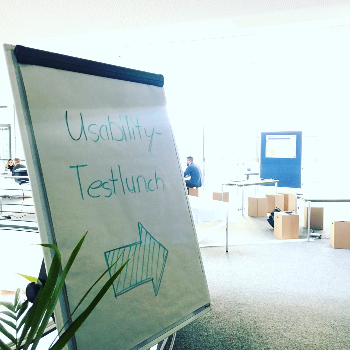 BOLDLYGO_FFM's tweet photo. Wie bekommt man schnelles #Nutzerfeedback? Unsere #UserExperience Consultants nahmen an einem #UsabilityTestessen teil, um von Gast-Testern direkten Input zur Optimierung der Anwendung einzuholen. Auch #UX-Liebe geht durch den Magen! #usertest #uxtest #userresearch #uxresearch https://t.co/tFECBKkmyc
