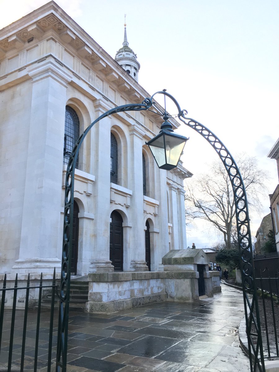 The walkway into the church from the north side is now open with the beautifully restored arch in-situ. The arch was built in the 1950s by Albert Richardson, post war restoration architect. #heartofgreenwich #nationallottery25 #stalfegechurch #greenwich