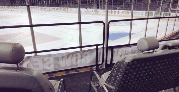 BelfastGiants's tweet image. #fonacabfrontrow 💺 Thanks to our friends @fonacabbelfast, how would you and four lucky friends like to win the best five seats in the house for the Giants clash with @ClanIHC THIS Friday?🏒

🔑To enter, simply RT and tag 4 friends 

Competition closes tomorrow 12PM
#WeAreGiants