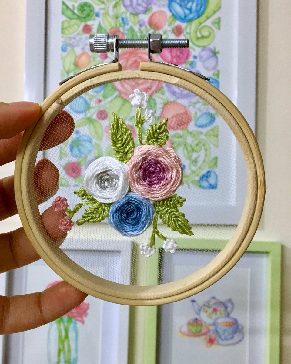 AsmaMusleh's tweet photo. التطريز حب آخر🌸
شغلي 💛
#embroidery https://t.co/7uQ170J38Z