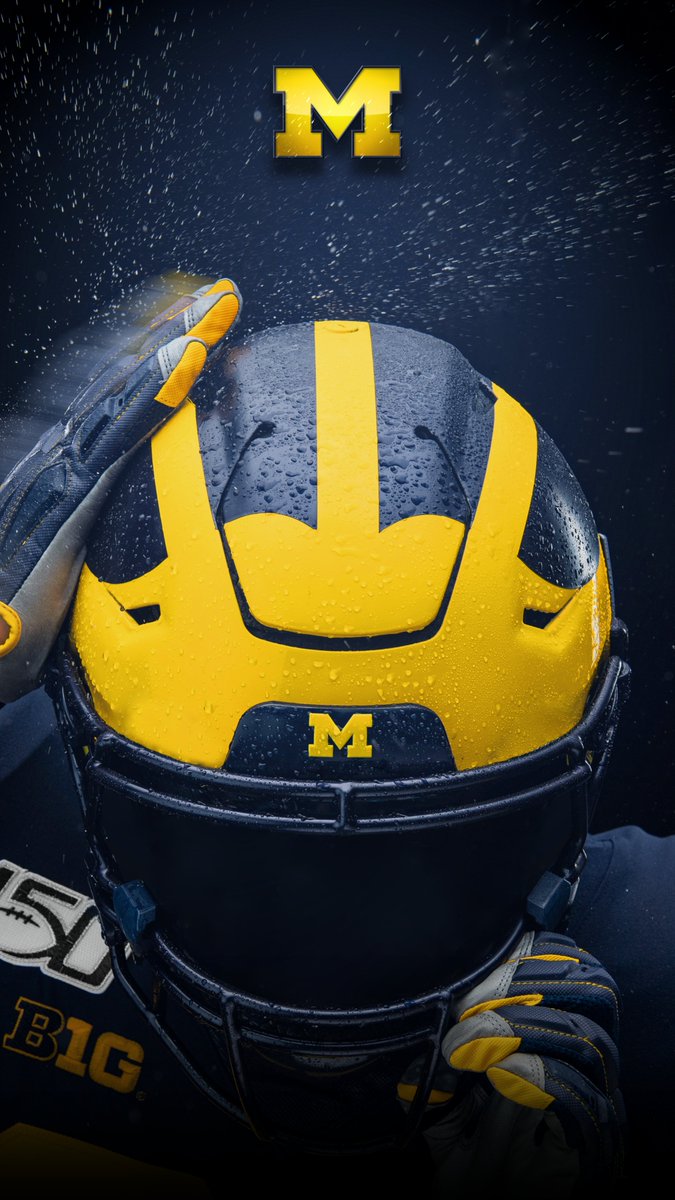 UMichFootball's tweet photo. 🎼 Hail! To The Victors Valiant 🎼

#GoBlue x #ThisIsMichigan https://t.co/odhwvpSVgV