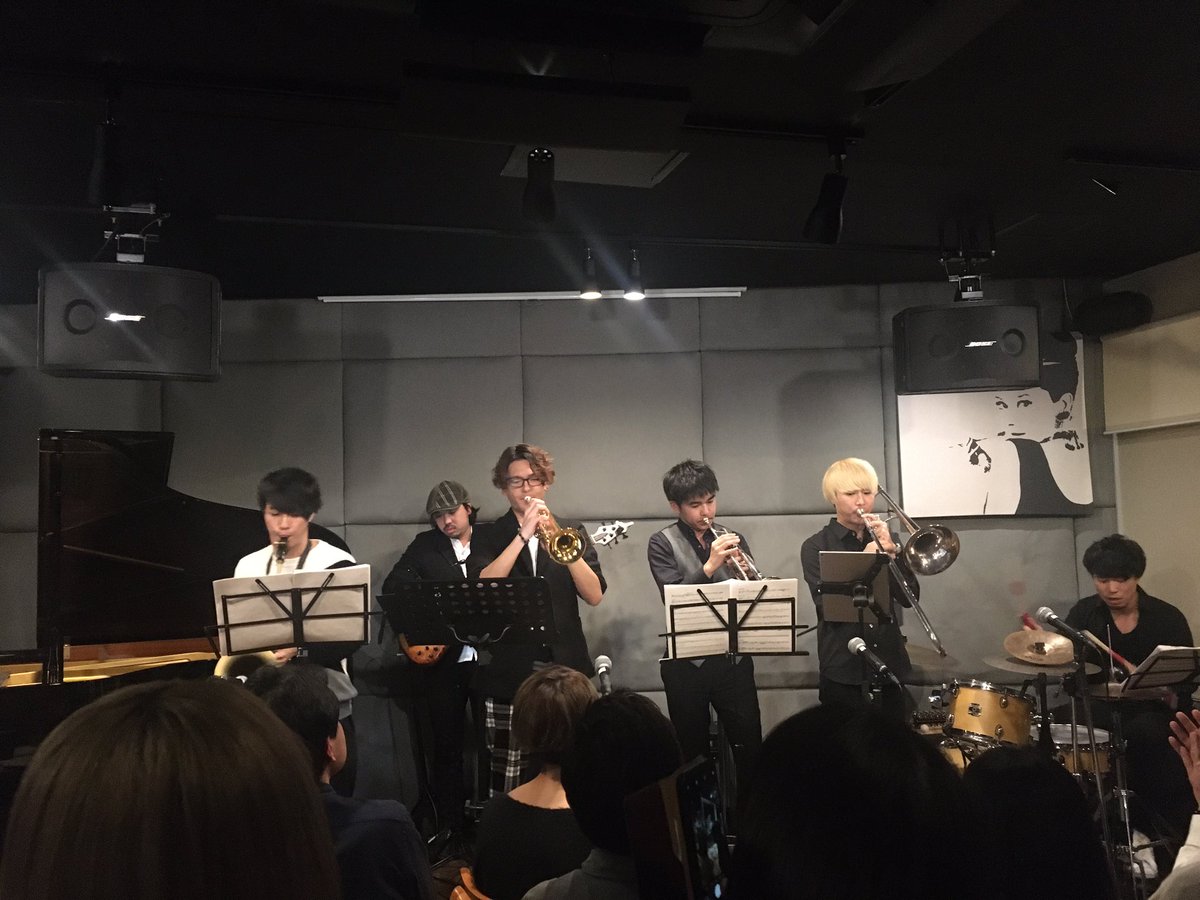orangeAde_77's tweet photo. ずっと楽しみにしてた #STKORN !

ライブを楽しむというより何かずっとすごい真剣に聴きいってしまった…！のですけど、今回もめちゃくちゃカッコ良かったです😆
クリスマスに聴けてホント幸せ☺️🎄 https://t.co/5ZXRCKPZrc