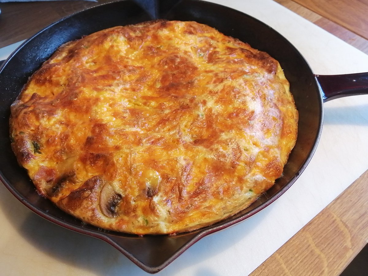 KingGord's tweet photo. #Frittata #FirstAttemp #YegFood #Yeg https://t.co/sX40mPiMgZ