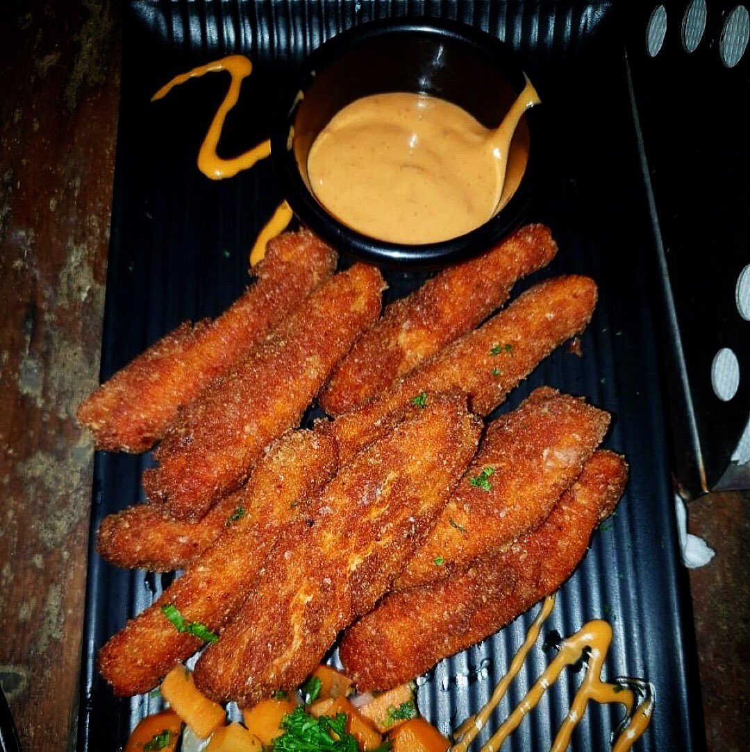 #repost from @cruncheesyy 
Where?
📍RUDE LOUNGE <a href="/rudelounge/">r u d e Lounge</a> (has multiple branches all over Mumbai) 
.
. 
What?
📍Fish fingers [Served with a CHEEESSYYY dip]
. 
.
.
. 
How? 
Taste - 10/10😍