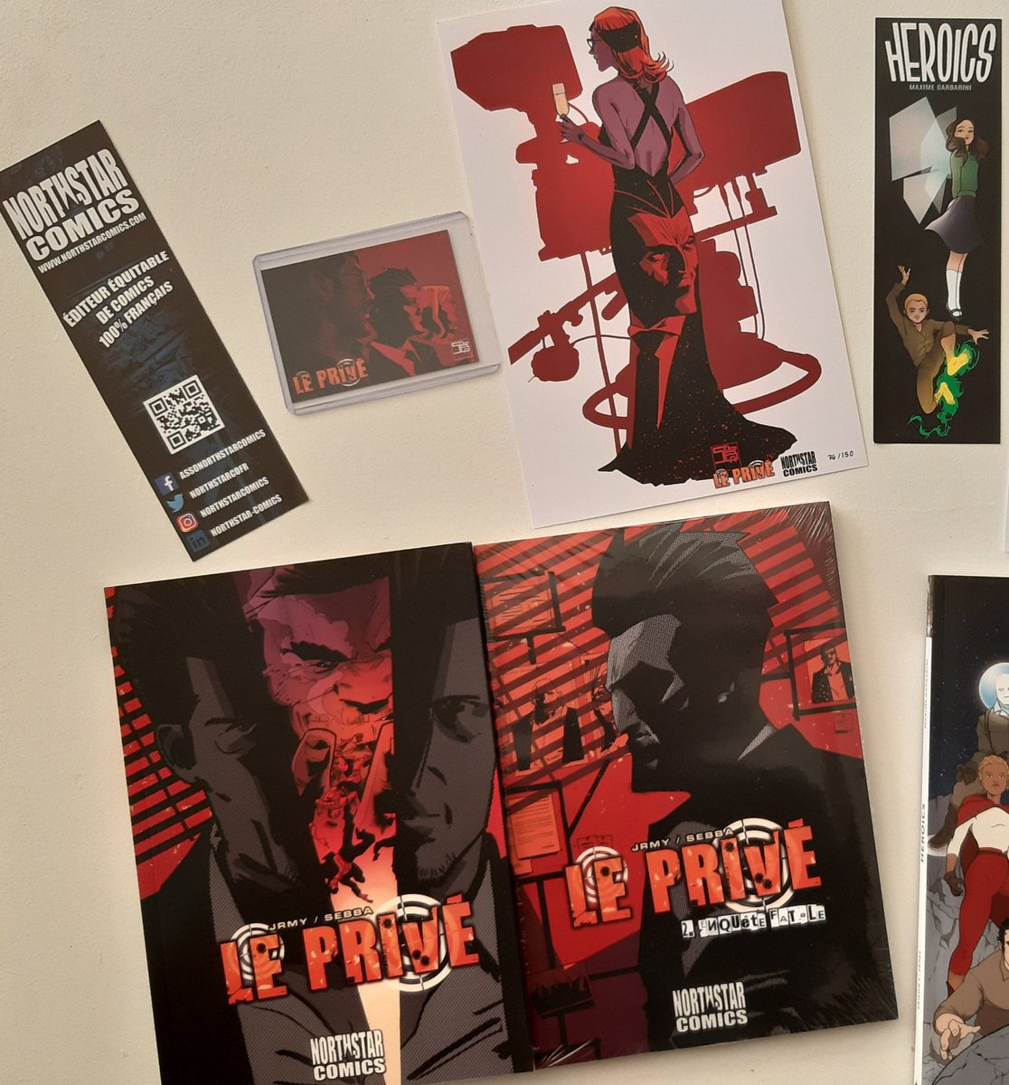 remicavailles's tweet photo. Regardez un peu ce que le Père Noël m'a apporté avec quelques jours d'avance ! #LePrive 1 et 2 et #Heroics avec tous les bonus 🤩🤩🤩🤩 ! Merci aux auteurs et à @NorthStarCoFR 👍🙂 #NorthstarComics #comics #frenchcomics #comicbook #BD #bandedessinee #9emeart https://t.co/7600MFaIvL