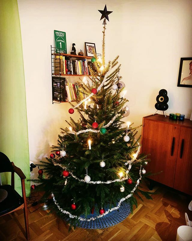dazziz's tweet photo. #hyvääjoulua #godjul #merrychristmas https://t.co/IVm27l0TT6 https://t.co/xJDn8LKGNk