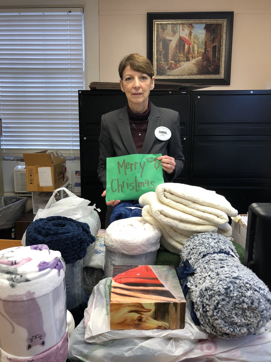 Hasty’s Junior Beta Club made a holiday donation to the Brian Center. The students worked hard to collect these items and make holiday cards for the seniors. #BeDoHaveGive #Servingothers <a href="/Hasty_Huskies/">Hasty Fine Arts Acad</a> <a href="/CcsdCares/">CCSD C.A.R.E.S.</a>