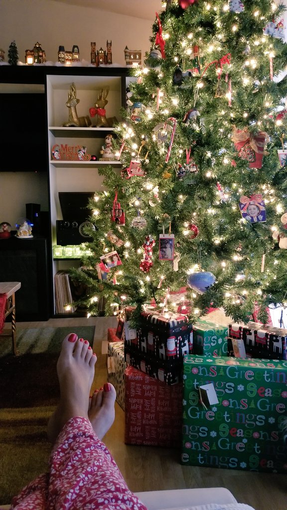 nicntanner's tweet photo. When it's raining cats and dogs, I'm REALLY glad I work from home! #iminmychristmasjammies #RemoteWork #WorkingBoldly https://t.co/HgO5AikCKT