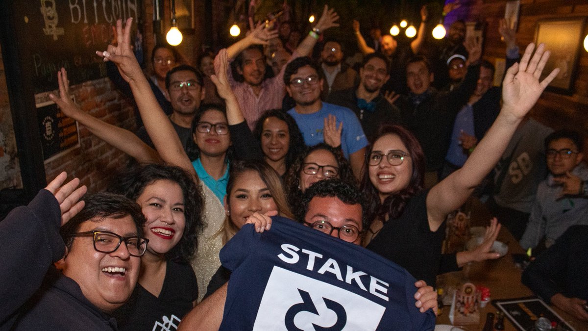 BlockchainBajio's tweet photo. ¿Ya vieron todas nuestras fotos del primer "Encuentro de Comunidades Blockchain"?📸😎 Entra a nuestro Facebook y comparte, y si te ves, etiquétate: https://t.co/sKU7Cu8t7i
@Decred_ES @bitcoinemb #VConsulting #MRPhotographers https://t.co/R7GJemYsaN