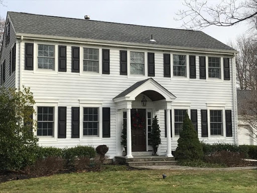 DFConstruction's tweet photo. Make your house stand out amongst the rest next spring. Give your home curb appeal with an exterior transformation. Whether you need roofing, siding, windows or doors, Daniel Fox and his team will be there. https://t.co/EzGxQ9t3fa https://t.co/pyfT69hteq