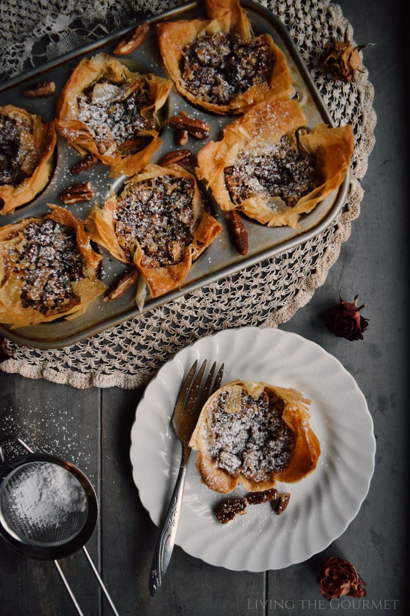 Today’s recipe features a rich, moist pecan filling swathed in layers of crisped buttery phyllo dough, which combine to create a warming winter dessert --&gt; livingthegourmet.com/2019/12/pecan-… #MerryChristmas #holidaybaking #pastry #dessert #LTGfood