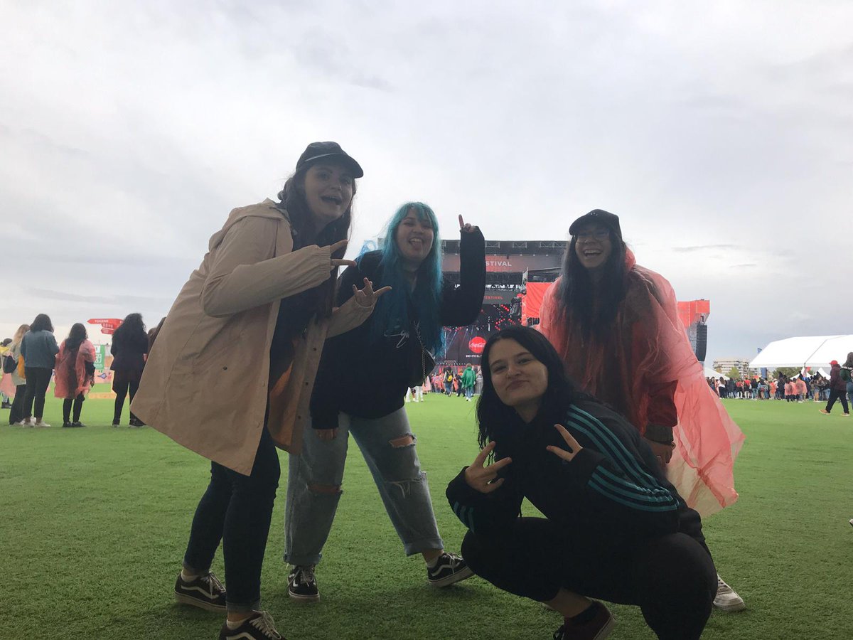 svnflowerlouiss's tweet photo. my #FavouriteLouisMemory is when he performed in Madrid at the CCME. Maybe bc I was there and seeing him for the first time after oned it was magical. also I've met some beautiful girls whom I will go to louis' concerts with. #24daysoflouis @louiesforlouis https://t.co/Xcx0lmHFYS