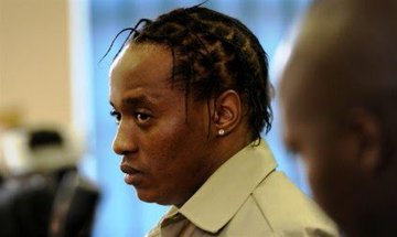 LesegoWaMaake's tweet photo. Every time I see this trend I call my close female relatives just to check if they are still alive. #MenAreTrash https://t.co/SGNwcrEyPD