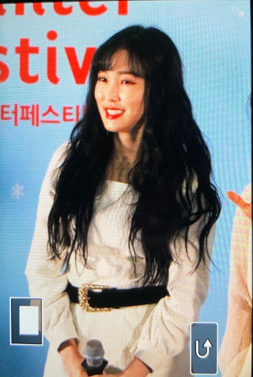 Tif971004's tweet photo. 191223 코액스 프리뷰
Merry Christmas ^^

#Yuju #유주 #최유나 #ユジュ
#GFRIEND #여자친구 #ヨチン https://t.co/Qn2raVEtsq