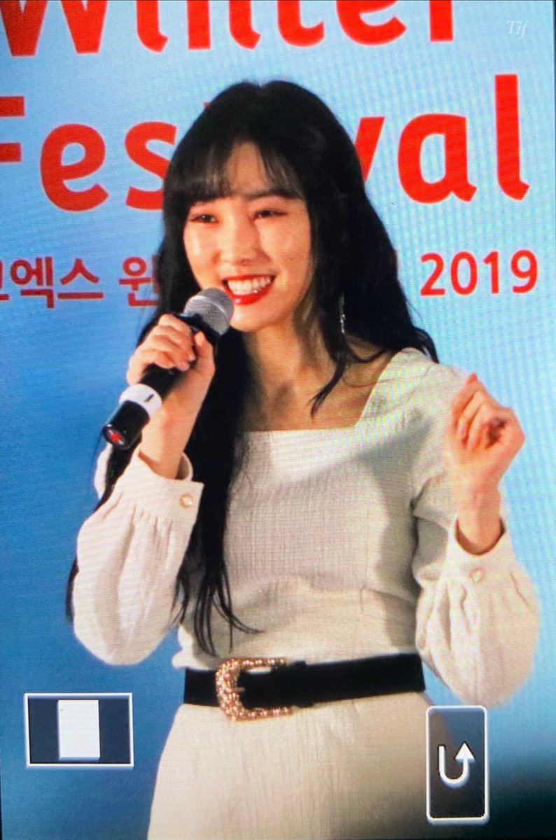 Tif971004's tweet photo. 191223 코액스 프리뷰
Merry Christmas ^^

#Yuju #유주 #최유나 #ユジュ
#GFRIEND #여자친구 #ヨチン https://t.co/Qn2raVEtsq