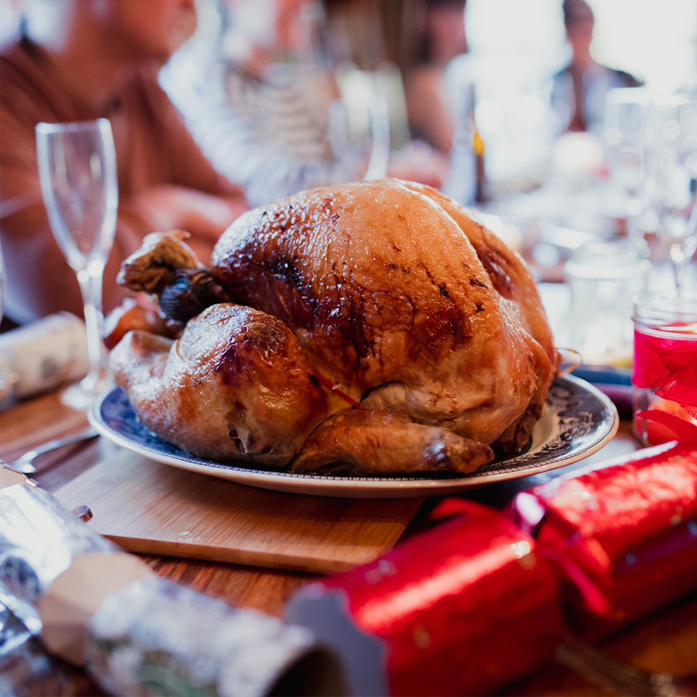 SouthWestWater's tweet photo. Did you know that a medium sized turkey produces ¾ pint of fat?

#ThinkSink and follow these easy steps to keep fat, oil and grease out of your pipes. https://t.co/NLniTWpfFl

#DontFeedAFatberg #ShowWaterSomeLove #BinIt4Beaches https://t.co/Ki9R3QigDZ