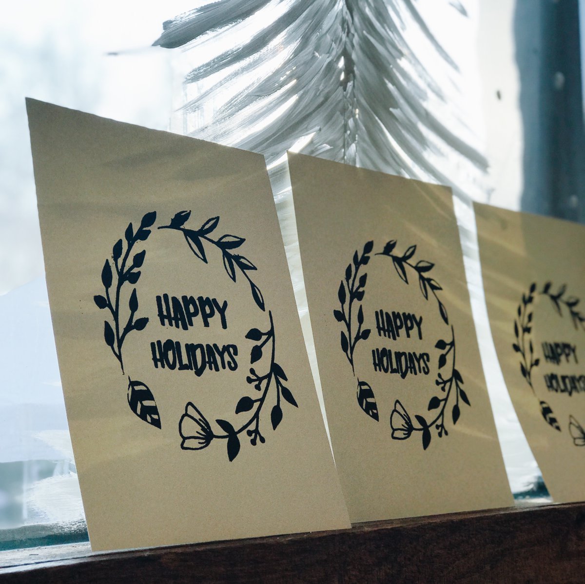 bekindbebold's tweet photo. Happy Holidays ✨ #BeKindBeBold https://t.co/DuEypaxGVI