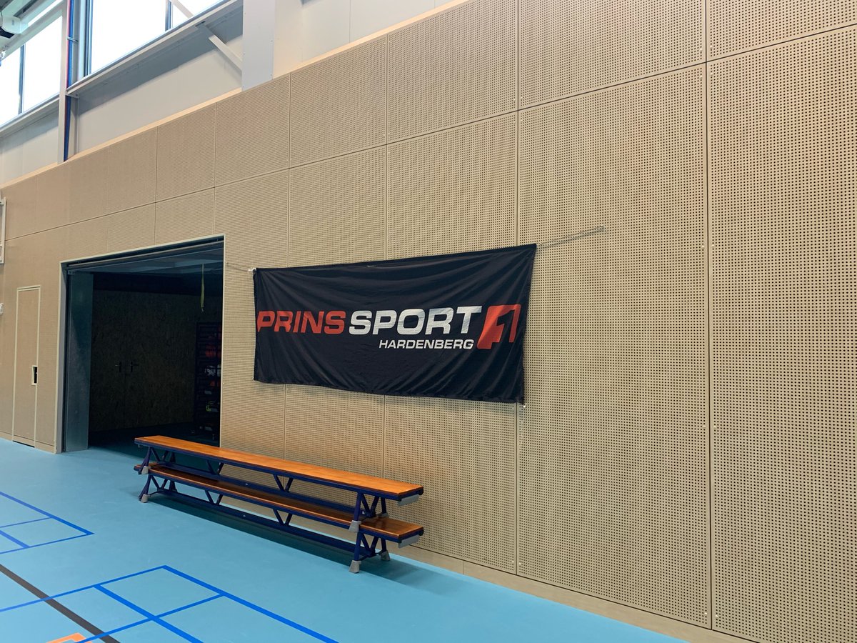 Vanavond om 17:15 uur begint het <a href="/PrinsSport/">Prins Sport H'berg</a> zaalvoetbaltoernooi van <a href="/HHCHardenberg/">HHC Hardenberg</a> met poule 1 en om 19:50 uur met poule 2. #samenmakenweHHC #hhcnow