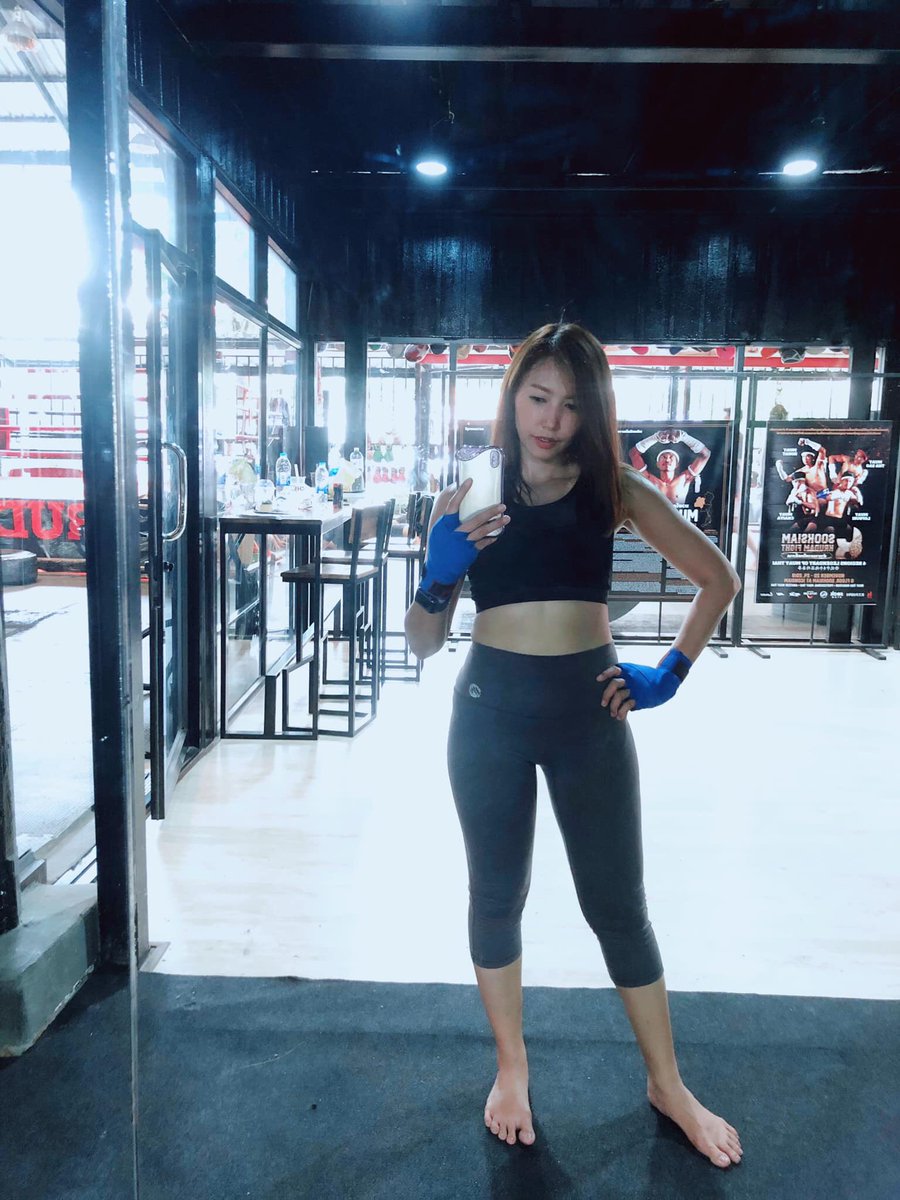 NooNuch99's tweet photo. วันนี้ อยู่นี่นะ
สอนโดยครูโชค รุ่นเก๋า😁
#สนใจเรีย��มวยทักค่ะ line : nuchy.line @สาขาสุขุมวิท36(ทองหล่อ) https://t.co/ZHAMZt1nPS