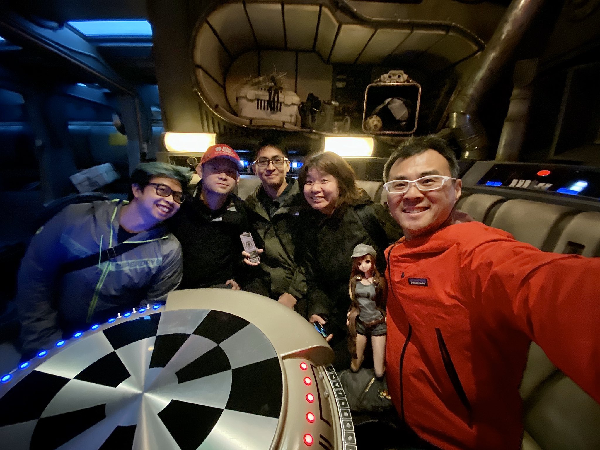 Twitter এ Danny Choo ロスのギャラクシーエッジの等身大ミレニアムファルコンやばいやばい Galaxy S Edge Is Awesome Sauce Starwars Theriseofskywalker Disney Smartdoll T Co A0qf3a5gcw ট ইট র