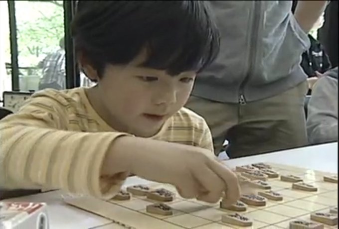 画像 藤井聡太はなぜ可愛い 首振り人形とひふみんが可愛い 日本文化情報ブログ