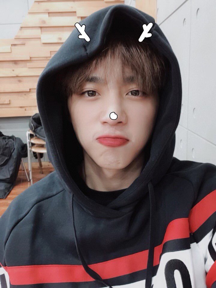 WE_THE_BOYZ's tweet photo. [선우] 메리선우스마스 https://t.co/3ZpSgYCsNf