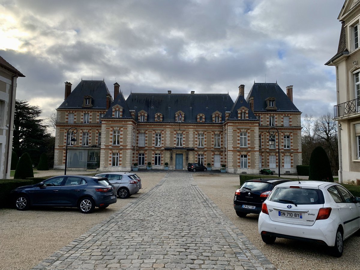 Fred_Bit's tweet photo. Signature ce matin chez @Prefet77 de la convention Maison France Services dans le 77.
La @Cnav_actu en Île-de-France s’engage aux côtés de ses partenaires de la @Caf_77 et de la #Cpam77 pour un service de proximité et un accompagnement au numérique renforcé en Seine-et-Marne. https://t.co/3TNYJobK8l