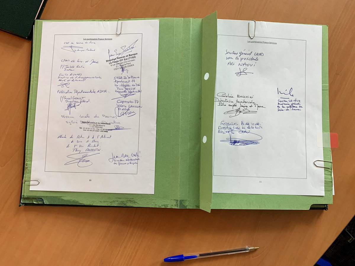 Fred_Bit's tweet photo. Signature ce matin chez @Prefet77 de la convention Maison France Services dans le 77.
La @Cnav_actu en Île-de-France s’engage aux côtés de ses partenaires de la @Caf_77 et de la #Cpam77 pour un service de proximité et un accompagnement au numérique renforcé en Seine-et-Marne. https://t.co/3TNYJobK8l